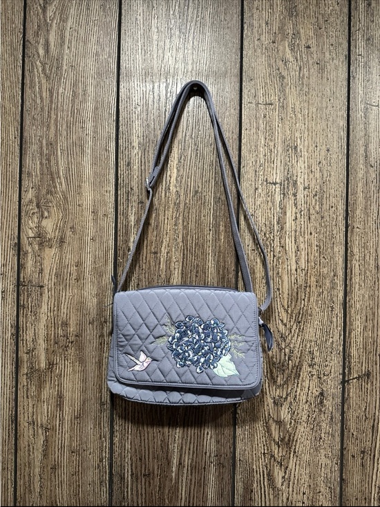 Vera Bradley Handbags - Vera Bradley Happy Hydrangea Crossbody Bag